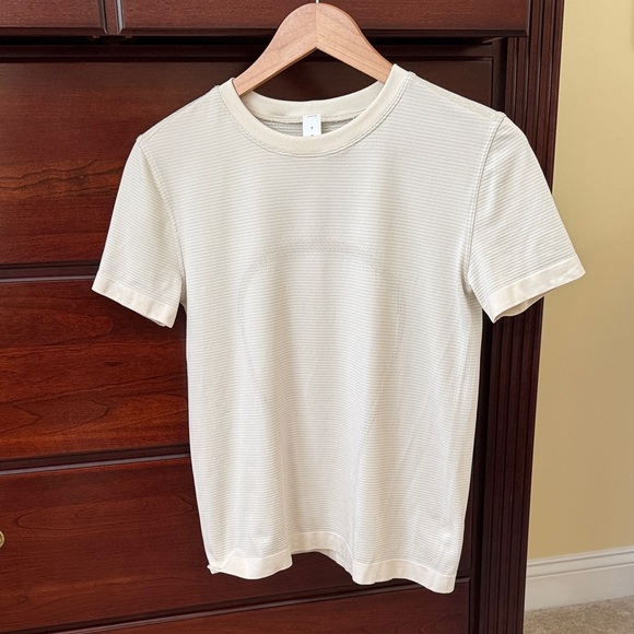 lululemon athletica Tops - lululemon athletica Cream Short Sleeve Ribbed Tee